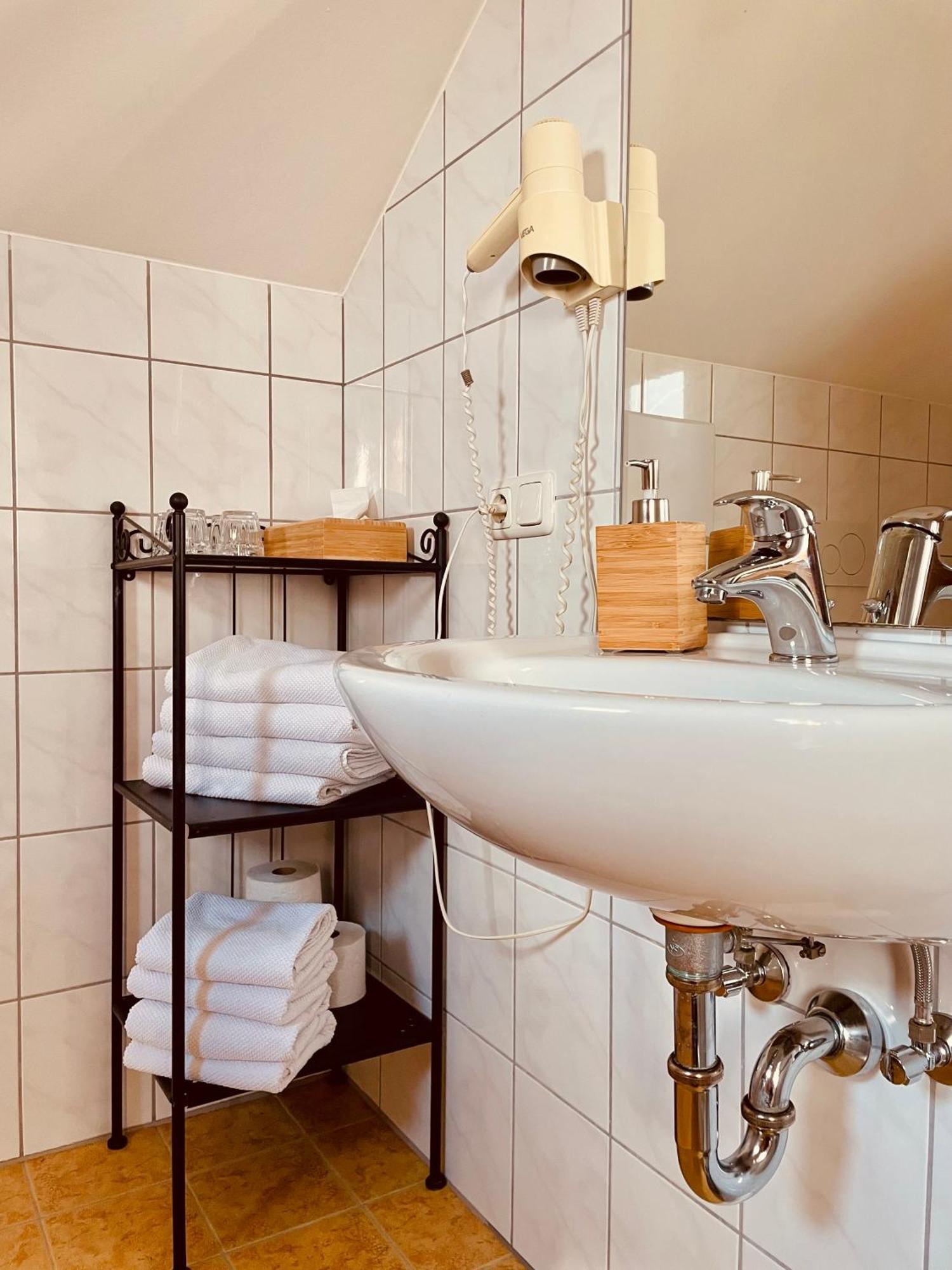 Sonnenblumenhof Guest House Muehlheim Bagian luar foto