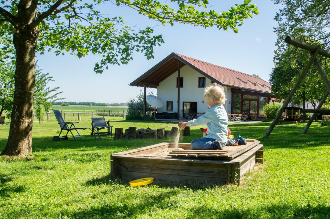 Sonnenblumenhof Guest House Muehlheim Bagian luar foto